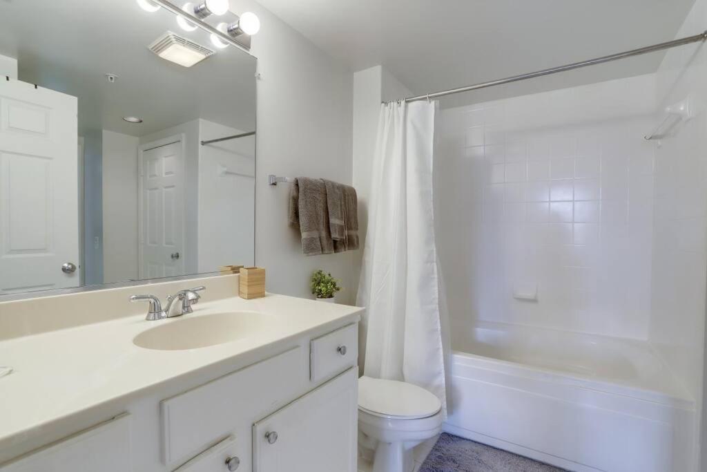 Fantastic 1 Bedroom Condo At Ballston With Gym Arlington Eksteriør bilde